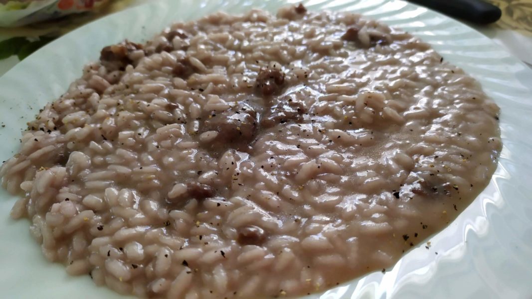 Risotto Alla Salsiccia E Vino Rosso Supercremoso I Segreti Per Una Preparazione Semplice E Veloce Ed Un Risultato Di Successo Piu Donna